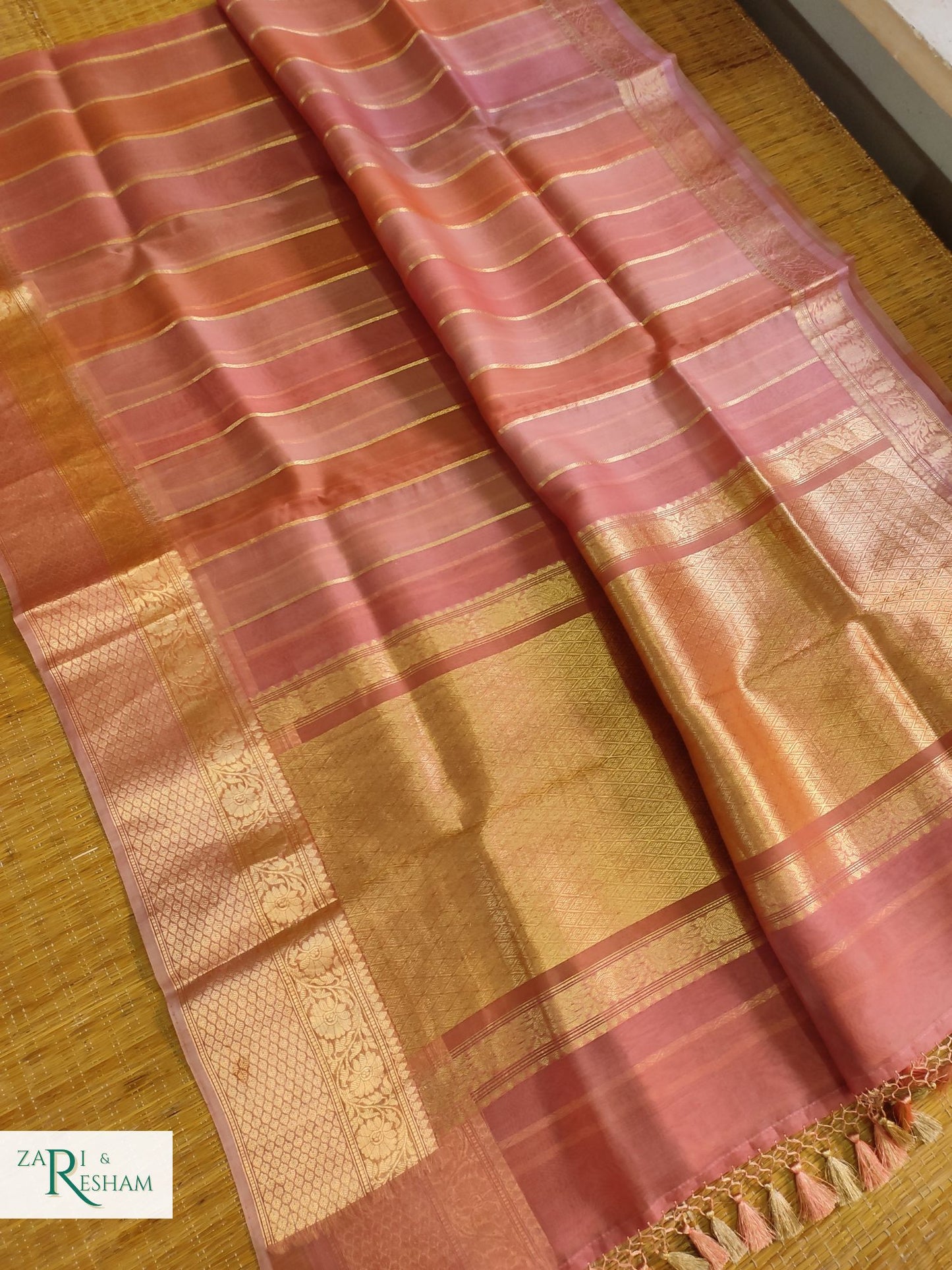 Pure Kora Handloom Silk Saree in Rangkat Dye - Copper