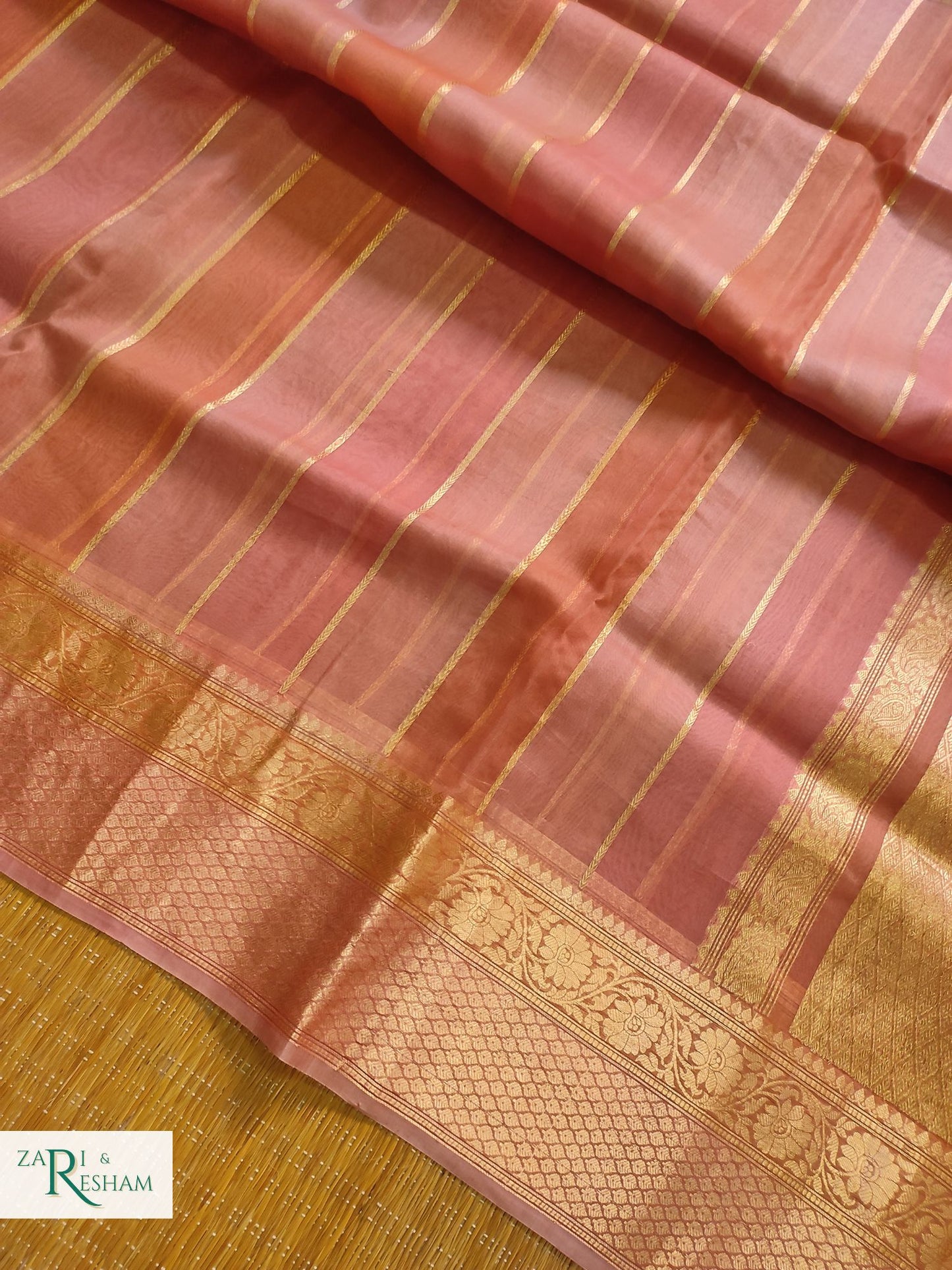 Pure Kora Handloom Silk Saree in Rangkat Dye - Copper