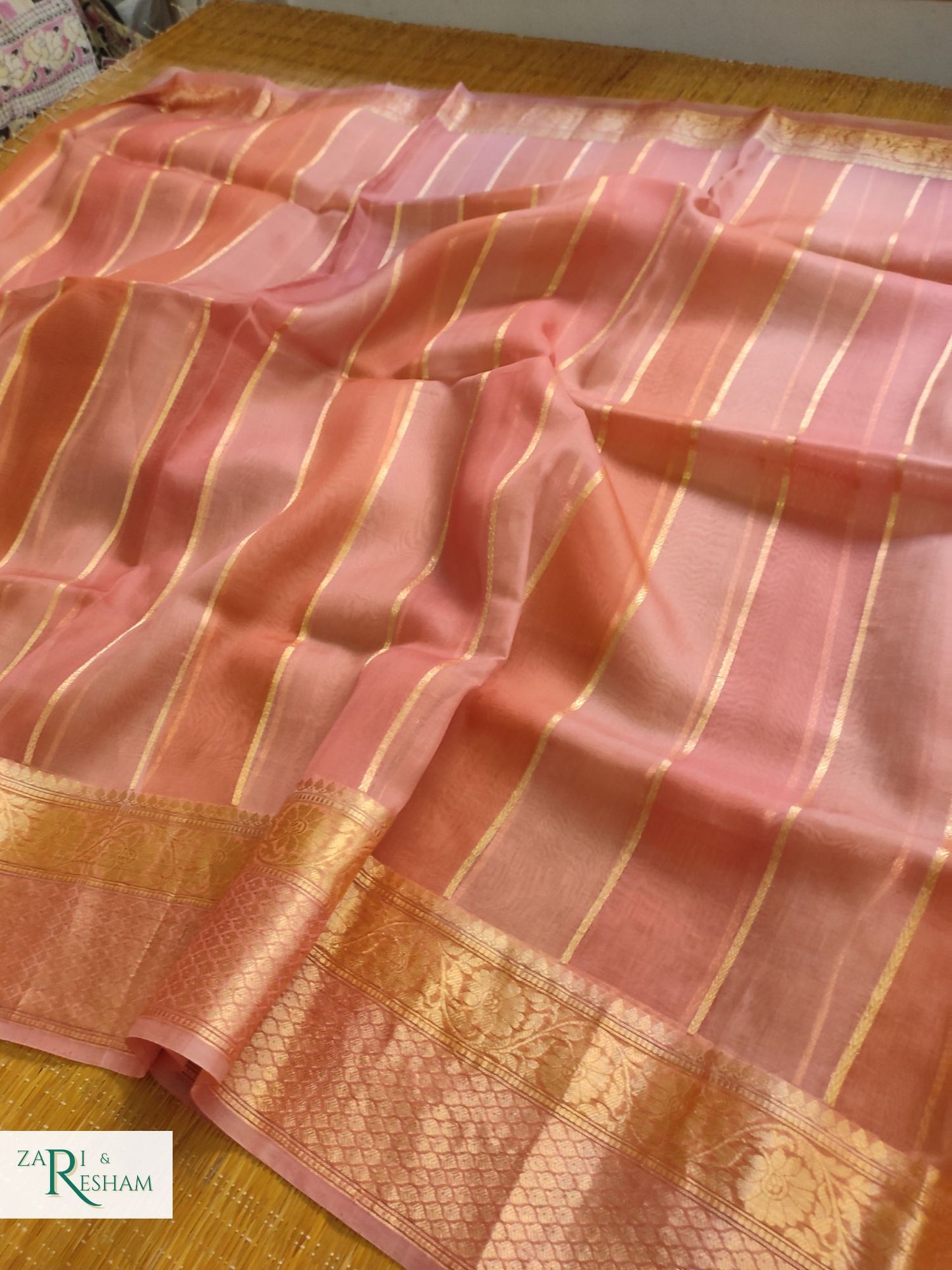 Pure Kora Handloom Silk Saree in Rangkat Dye - Copper