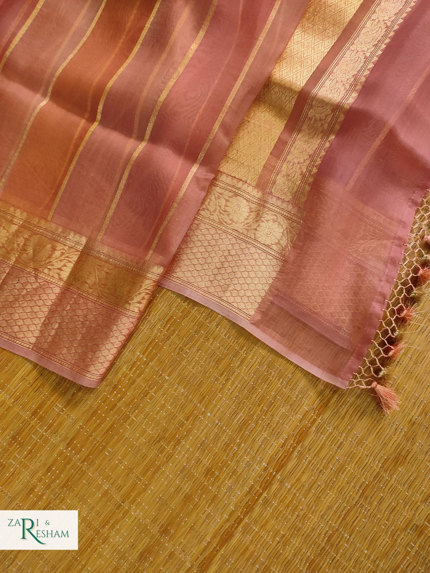 Pure Kora Handloom Silk Saree in Rangkat Dye - Copper