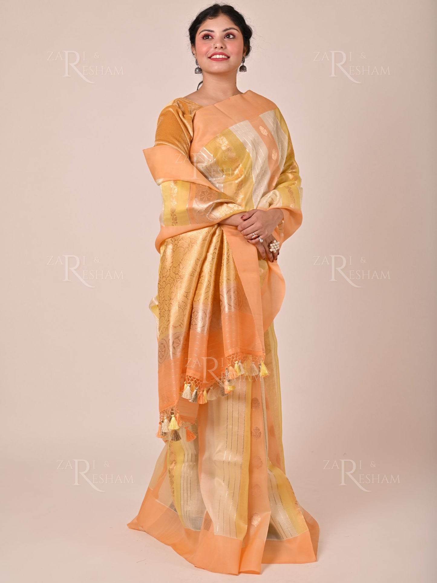 Pure Kora Handloom Kadhuwa Silk Saree with Satin Silk Border in Rangkat Dye - Peach