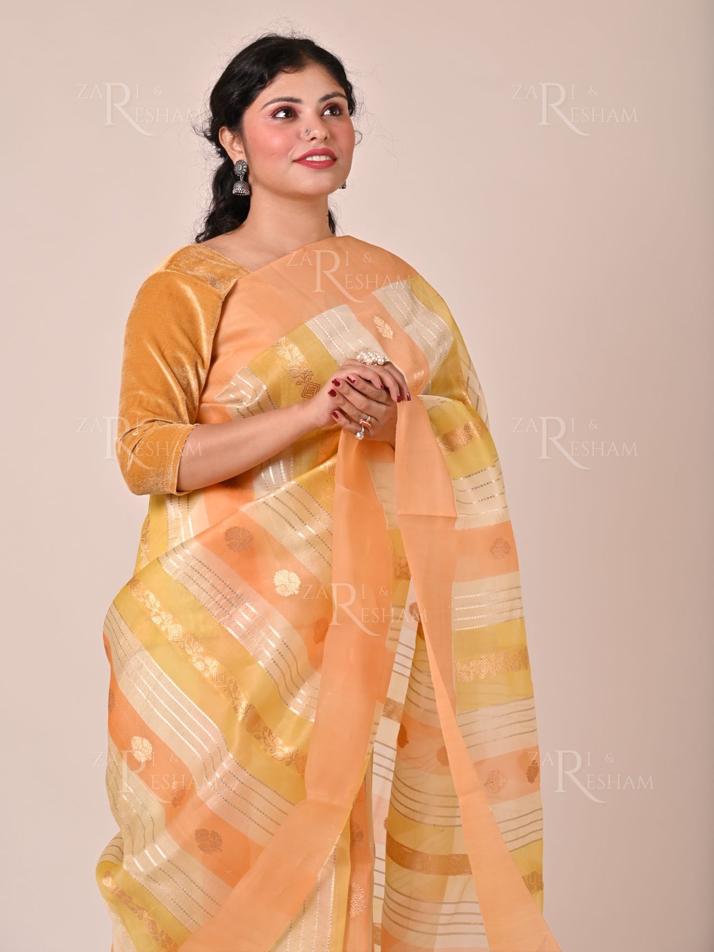 Pure Kora Handloom Kadhuwa Silk Saree with Satin Silk Border in Rangkat Dye - Peach